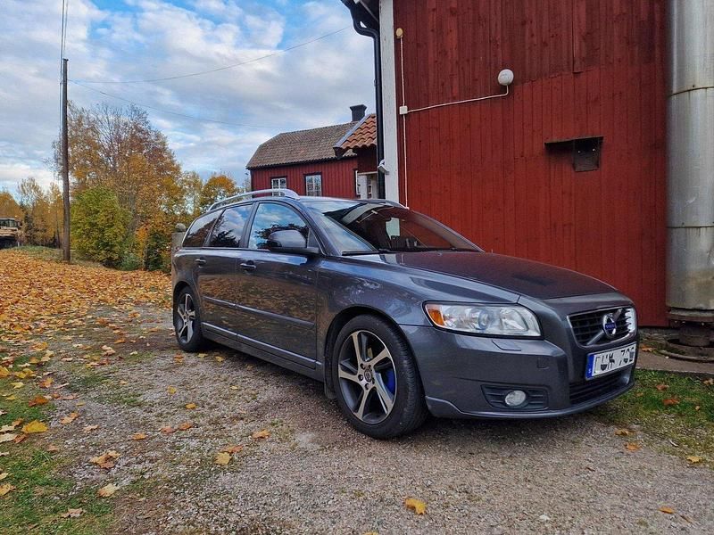 Begagnad 2012 Volvo V50 Kombi | 45 000 kr (Lite dyr) - Bild 1/4