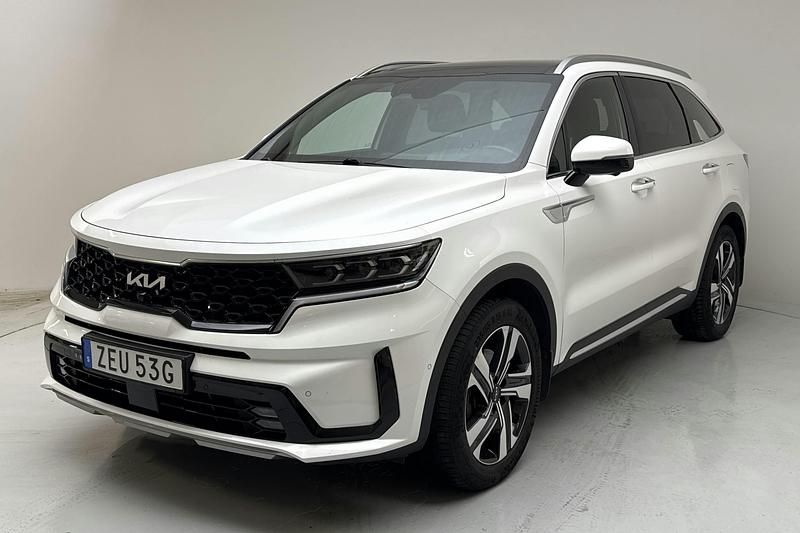 Vit Begagnad 2023 Kia Sorento 2 SUV | 455 000 kr (Marknadspris) - Bild 1/4
