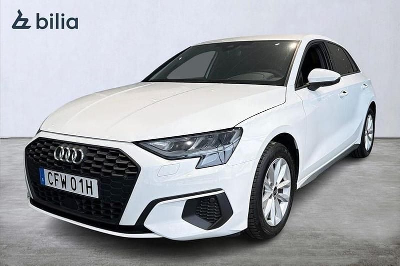 Vit Begagnad 2023 Audi A3 Proline Sedan | 284 500 kr (Marknadspris) - Bild 1/4