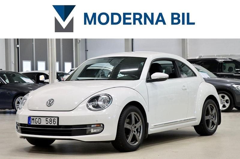 Vit Begagnad 2011 VW Beetle Halvkombi | 99 900 kr (Marknadspris) - Bild 1/4