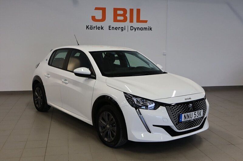 Vit Begagnad 2021 Peugeot e-208 Active Halvkombi | 174 900 kr (Marknadspris) - Bild 1/4