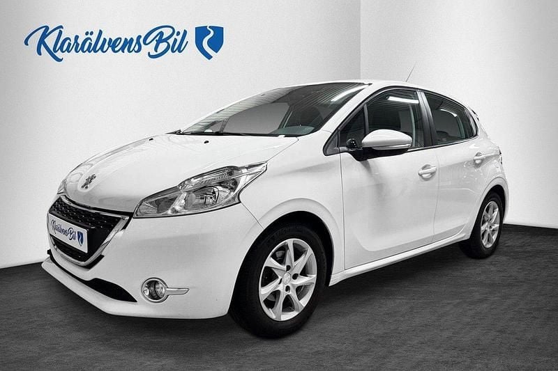 Vit Begagnad 2014 Peugeot 208 Halvkombi | 99 900 kr (Lite dyr) - Bild 1/4