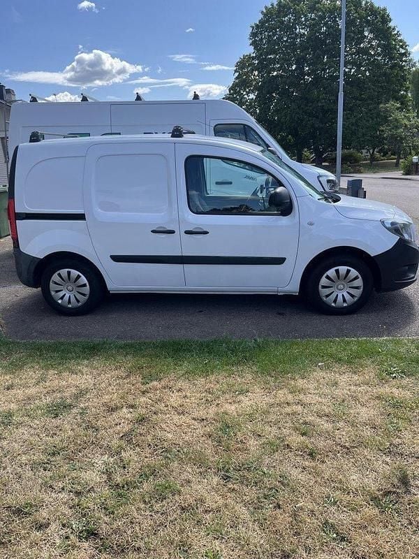 Vit Begagnad 2018 Mercedes Citan 109 | 98 000 kr (Lite dyr) - Bild 1/4