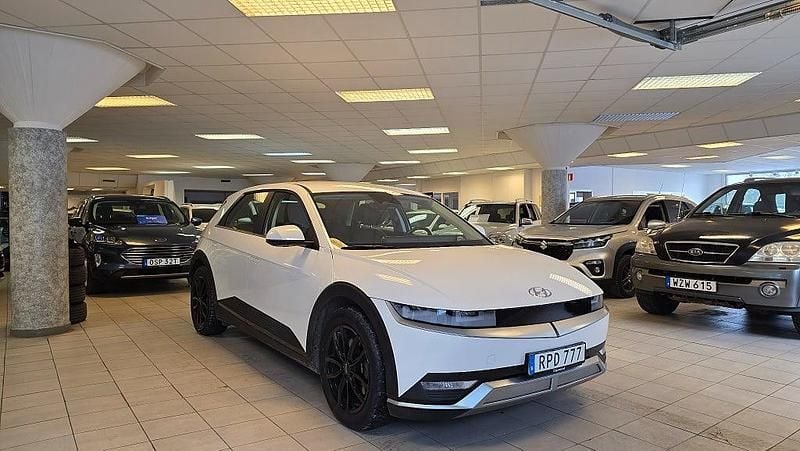 Begagnad Hyundai Ioniq 5 Essential 2023 Vit SUV