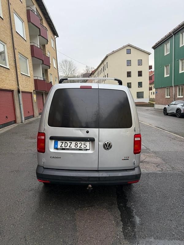 Begagnad VW Caddy Maxi 122 HK (89 kW) 2018 Minibuss