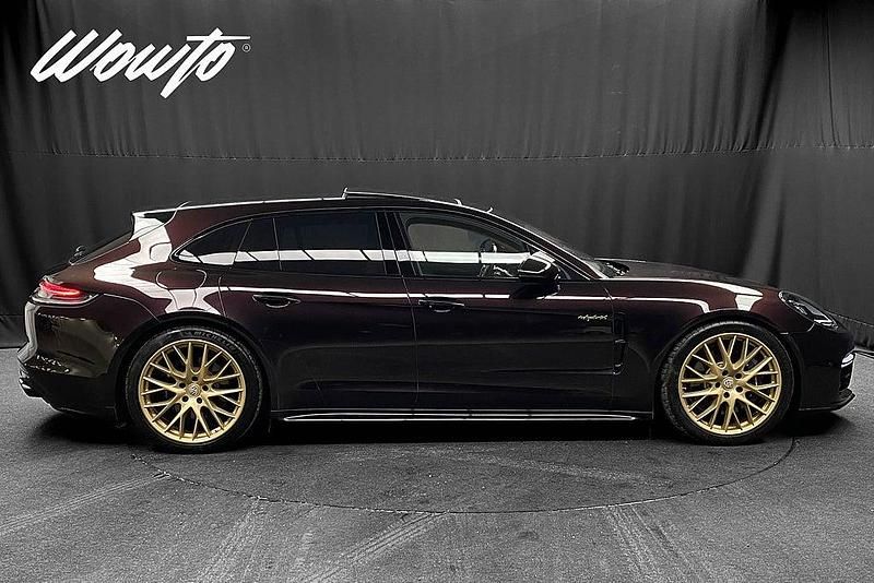 Begagnad Porsche Panamera Platinum Edition 330 HK (242 kW) 2022 Lila Kombi