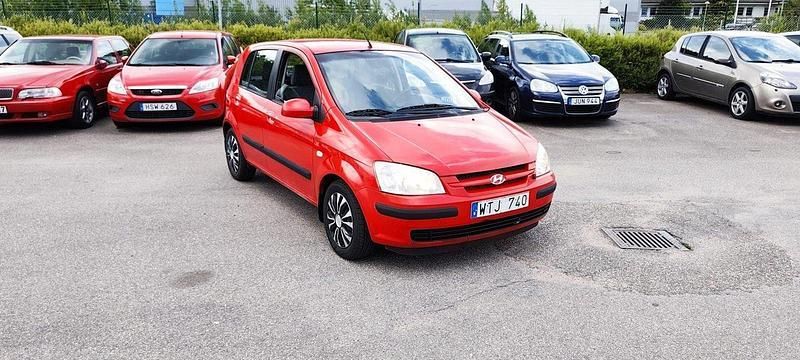 Röd Begagnad 2006 Hyundai Getz Halvkombi | 19 900 kr (Marknadspris) - Bild 1/4