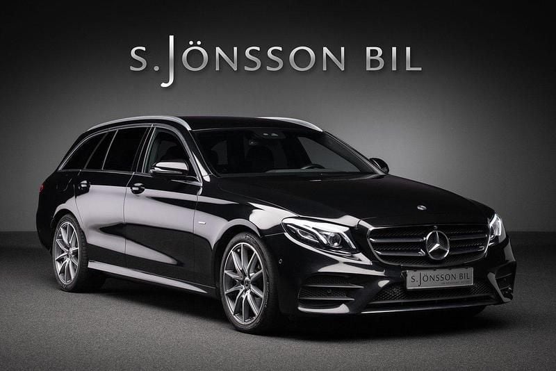 Svart Begagnad 2020 Mercedes E220 AMG Kombi | 369 000 kr (Marknadspris) - Bild 1/4