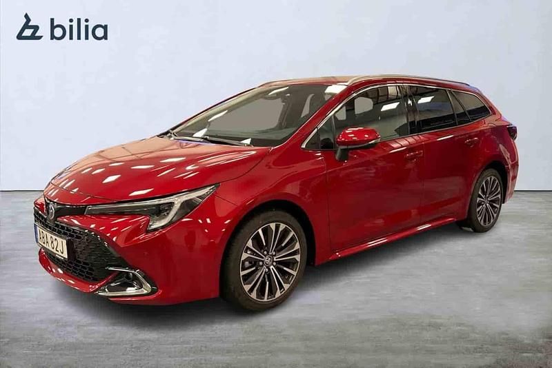Begagnad Toyota Corolla 2025 Röd Kombi