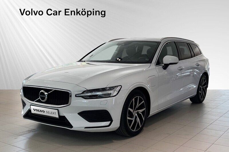 Vit Begagnad 2019 Volvo V60 Momentum Kombi | 314 900 kr - Bild 1/4
