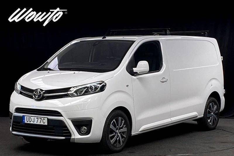 Vit Begagnad 2021 Toyota Proace Van | 269 800 kr (Bra pris) - Bild 1/3