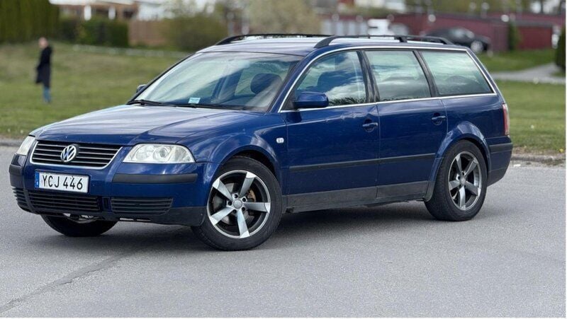 Blå Begagnad 2004 VW Passat Kombi | 28 500 kr (Marknadspris) - Bild 1/4