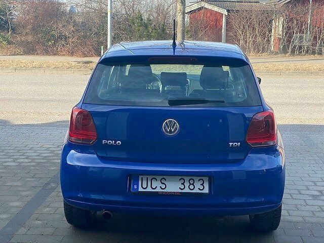 Begagnad VW Polo Comfortline 90 HK (66 kW) 2011 Blå Halvkombi