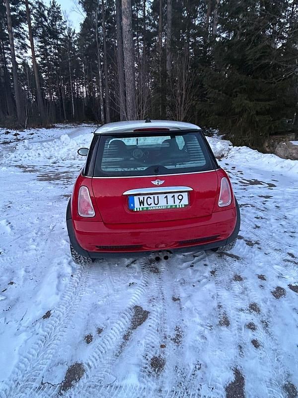 Begagnad Mini Cooper S 170 HK (125 kW) 2005 Halvkombi