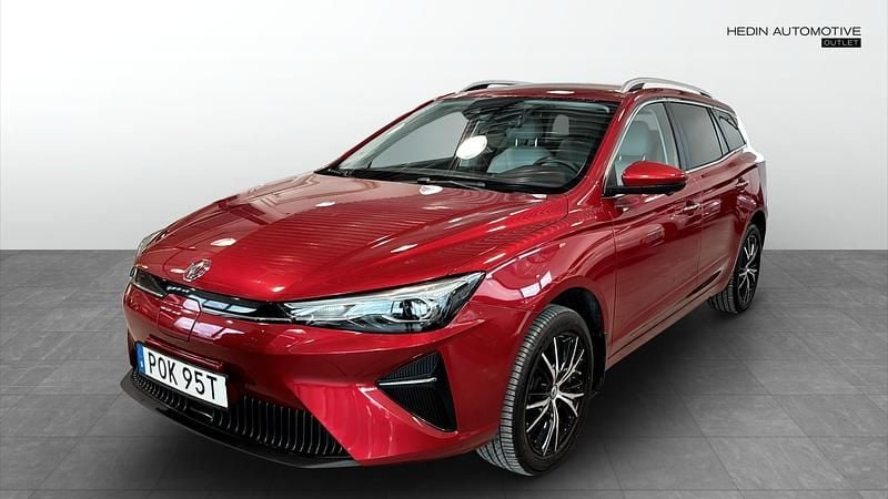 Röd Begagnad 2022 MG MG5 EV Luxury Kombi | 179 400 kr (Bra pris) - Bild 1/4