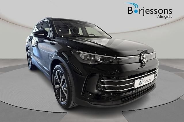 Ny 2025 VW Tiguan Elegance SUV | 594 900 kr (Lite dyr) - Bild 1/4