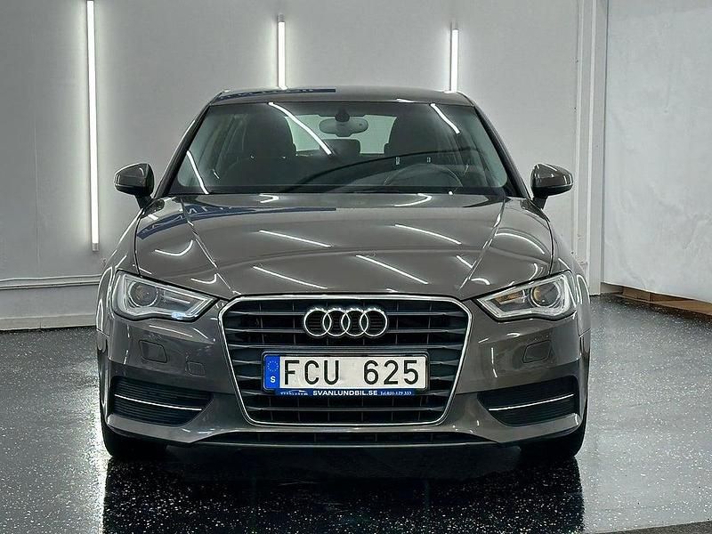 Begagnad Audi A3 Sportback 150 HK (110 kW) 2013 Grå Halvkombi
