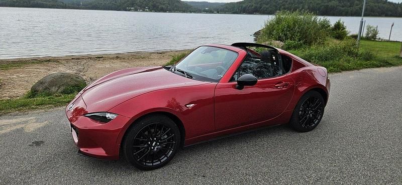 Röd Begagnad 2017 Mazda MX5 Cab | 245 000 kr (Marknadspris) - Bild 1/4