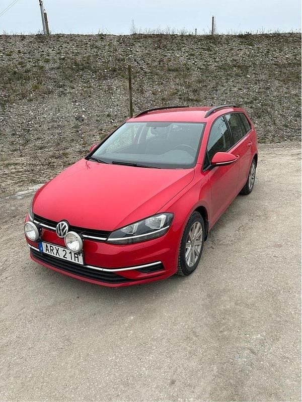 Röd Begagnad 2019 VW Golf VII GT Kombi | 169 000 kr (Bra pris) - Bild 1/4