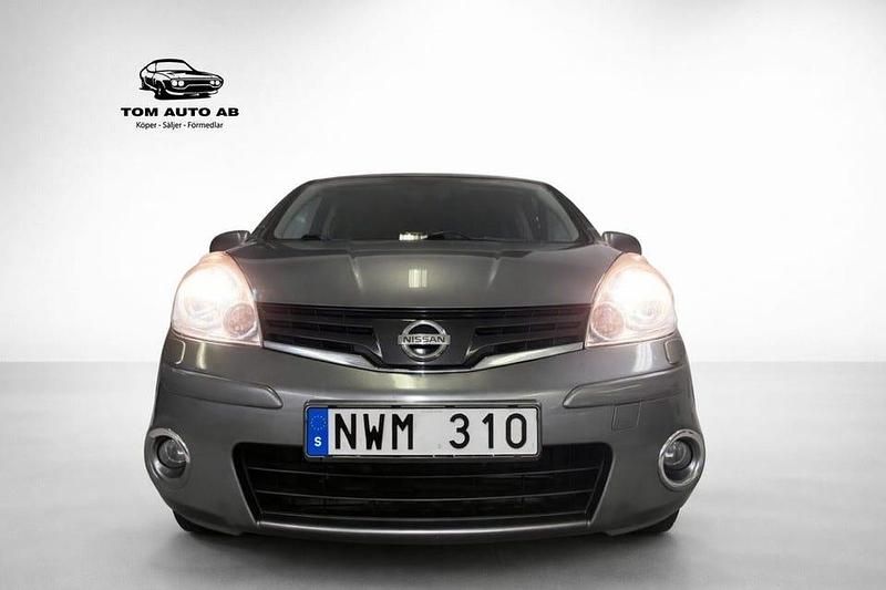 Begagnad Nissan Note 110 HK (80 kW) 2013 Grå Halvkombi