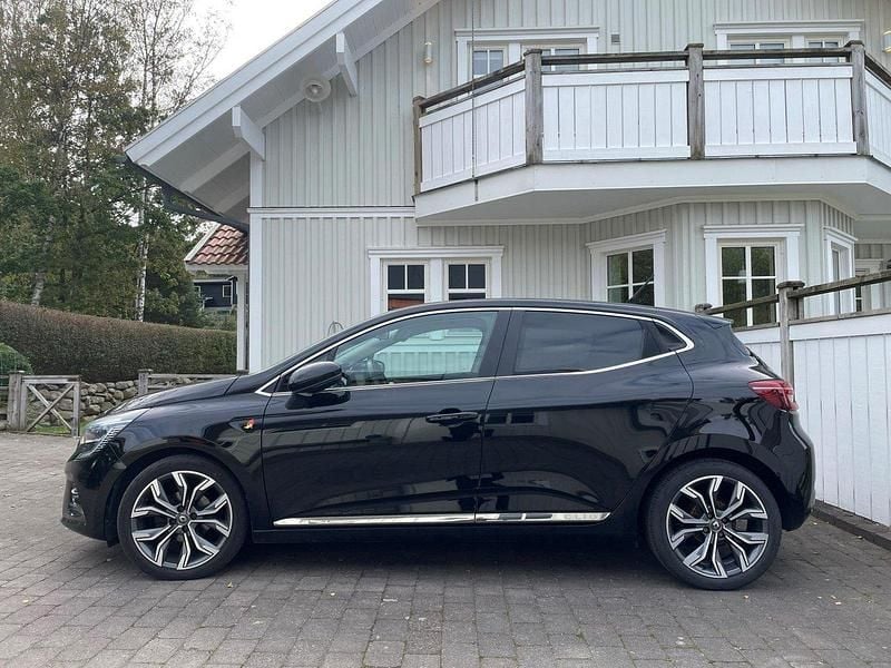 Svart Begagnad 2020 Renault Clio V Intens Halvkombi | 125 000 kr (Marknadspris) - Bild 1/3
