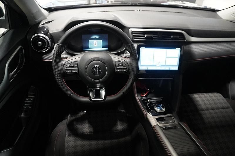 Begagnad MG ZS Comfort 114 kW (156 HK) 2022 Pebble black SUV