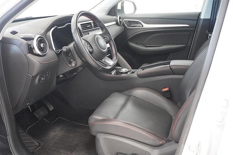Begagnad MG ZS Luxury 130 kW (177 HK) 2021 Okänd Sedan