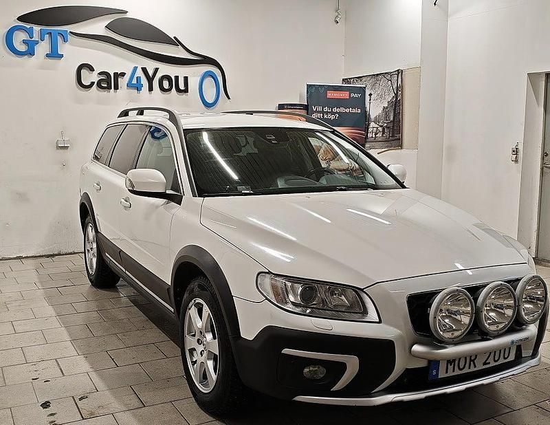 Begagnad Volvo XC70 Summum 181 HK (133 kW) 2014 Vit Kombi