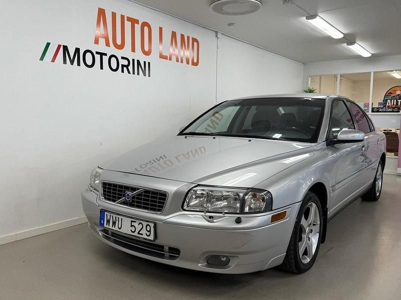 Ljusgrå Begagnad 2005 Volvo S80 Sedan | 54 900 kr (Lite dyr) - Bild 1/4