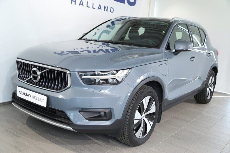 Grå Begagnad 2021 Volvo XC40 Inscription SUV | 312 000 kr (Bra pris) - Bild 1/4