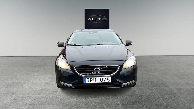 Begagnad Volvo V40 Kinetic 116 HK (85 kW) 2014 Svart Kombi