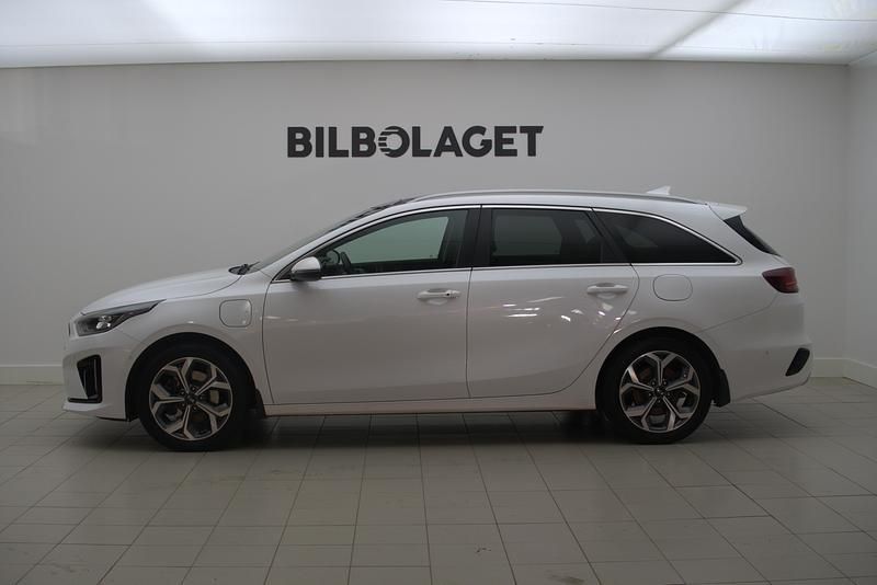 Begagnad Kia Ceed Sportswagon 2021 Vit Kombi