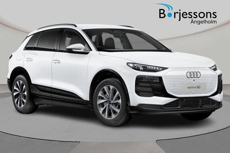 Vit Ny 2025 Audi Q6 e-tron Proline SUV | 787 800 kr (Marknadspris) - Bild 1/4