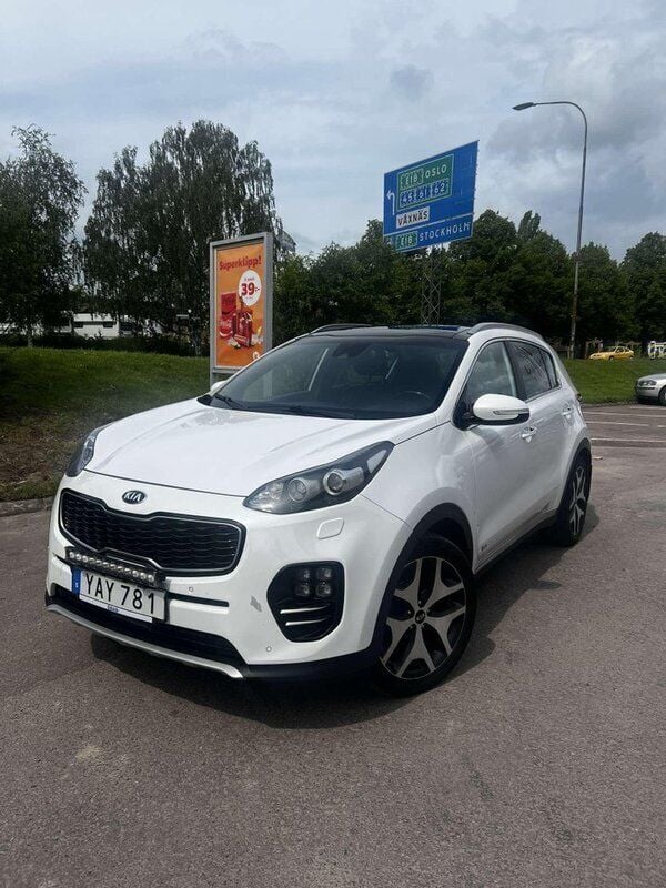 Vit Begagnad 2016 Kia Sportage GT-Line SUV | 149 000 kr (Marknadspris) - Bild 1/4