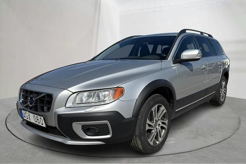 Ljusgrå Begagnad 2013 Volvo XC70 Momentum SUV | 104 000 kr (Bra pris) - Bild 1/4