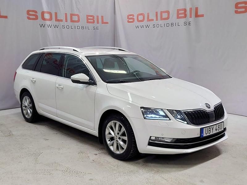 Begagnad Skoda Octavia 116 HK (85 kW) 2019 Vit Kombi