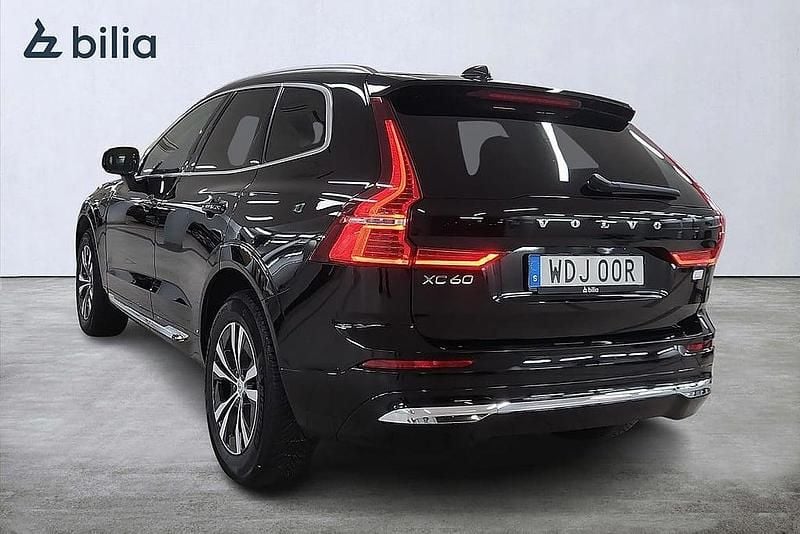Begagnad Volvo XC60 Core 253 HK (186 kW) 2022 Svart SUV