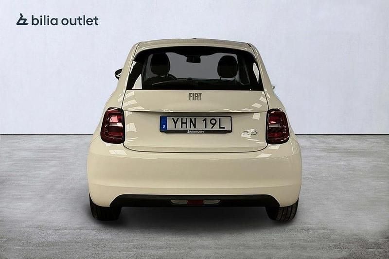 Begagnad Fiat 500e 69 kW (95 HK) 2021 Vit Halvkombi