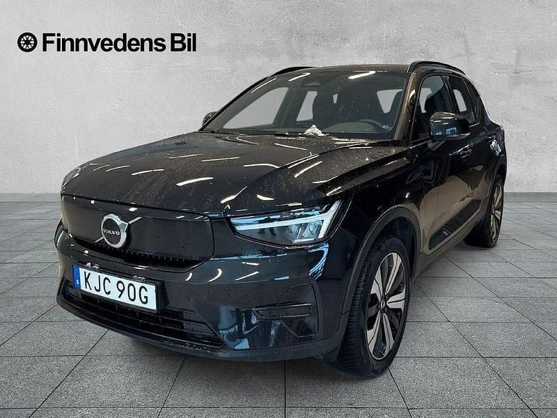 Svart Begagnad 2022 Volvo XC40 Core SUV | 299 000 kr - Bild 1/4