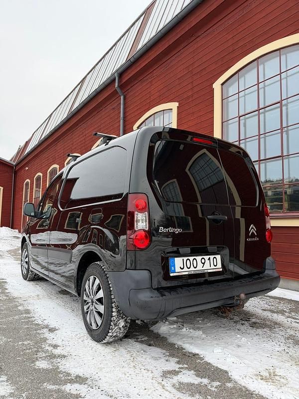 Begagnad Citroën Berlingo 90 HK (66 kW) 2014 Svart Minibuss