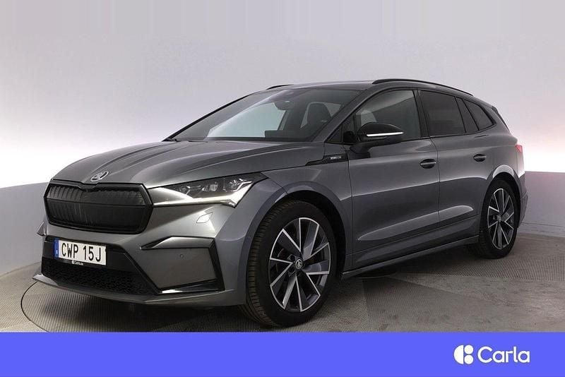 Grå Begagnad 2022 Skoda Enyaq iV SportLine SUV | 429 900 kr (Lite dyr) - Bild 1/4