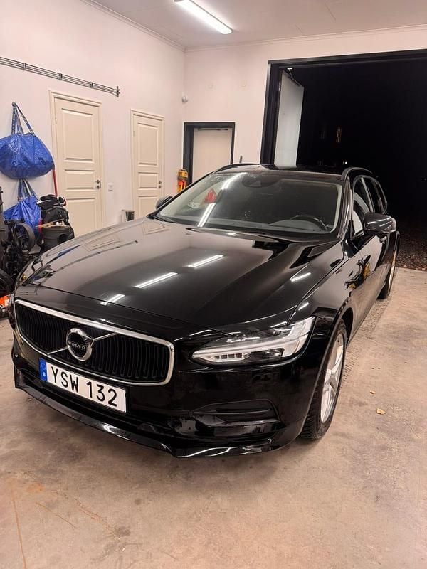 Begagnad 2018 Volvo V90 Kombi | 169 000 kr (Marknadspris) - Bild 1/4