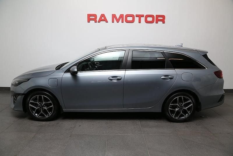 Begagnad Kia Ceed Sportswagon Advance 141 HK (103 kW) 2021 Grå Kombi