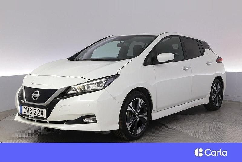 Vit Begagnad 2021 Nissan Leaf N-Connecta Halvkombi | 188 900 kr (Marknadspris) - Bild 1/4