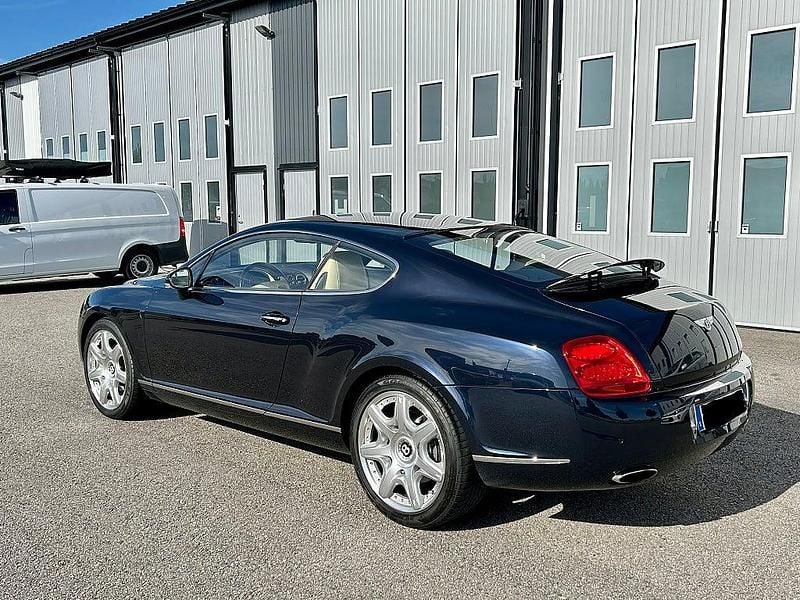 Begagnad Bentley Continental GT 561 HK (412 kW) 2006 Blå metallic Sportkupé