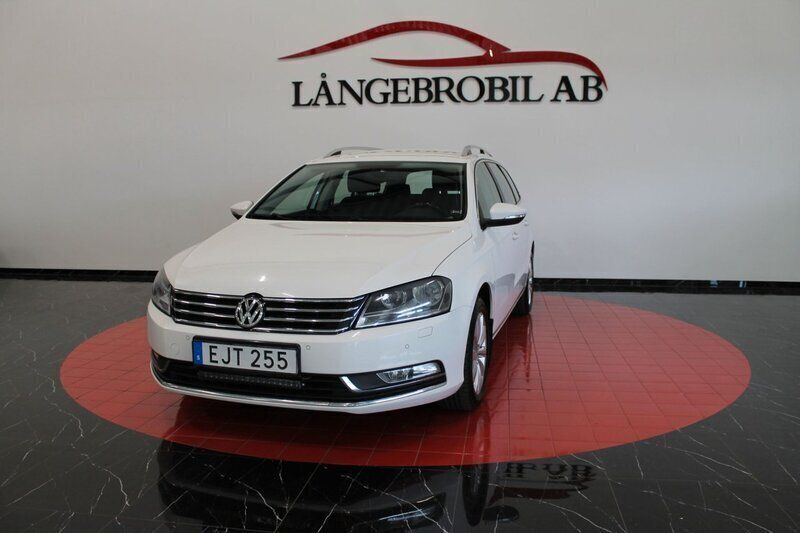 Vit Begagnad 2015 VW Passat Kombi | 62 900 kr (Superpris) - Bild 1/4