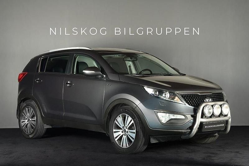 Grå (grå metallic) Begagnad 2015 Kia Sportage SUV | 79 900 kr (Marknadspris) - Bild 1/4