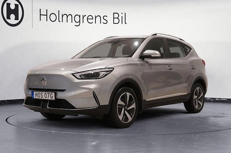 Grå Begagnad 2022 MG ZS Comfort SUV | 219 900 kr (Marknadspris) - Bild 1/4