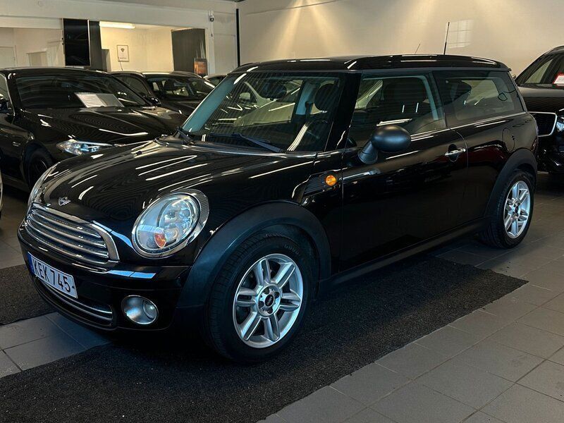 Blå Begagnad 2009 Mini One Clubman Pepper Kombi | 78 800 kr - Bild 1/4