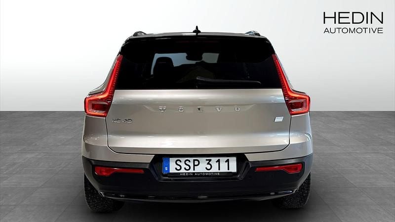 Begagnad Volvo XC40 Plus 169 kW (231 HK) 2023 Grå SUV
